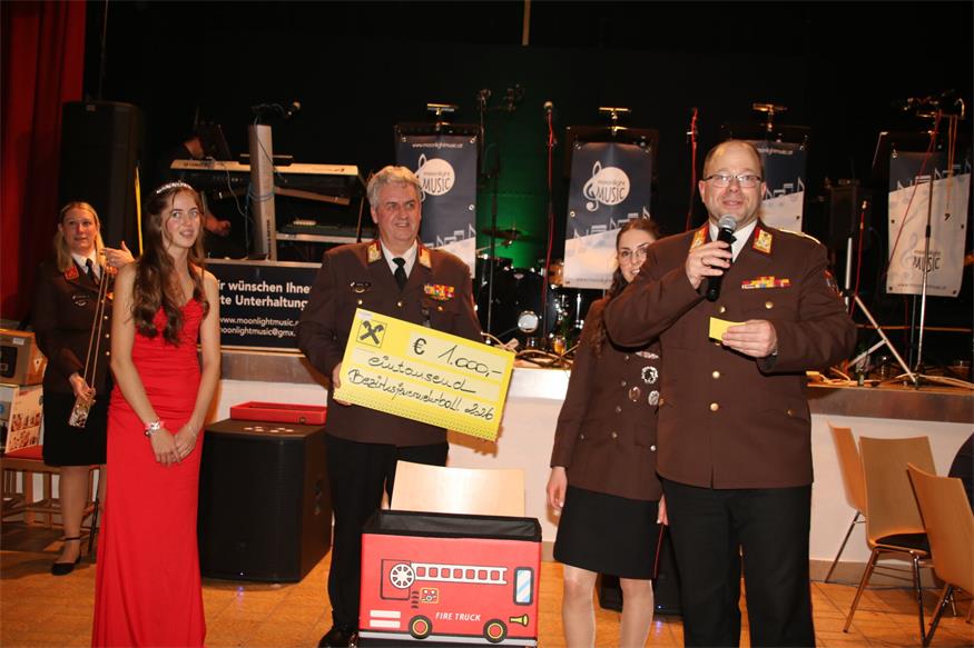 Der „Opernball“ des Mittelburgenlands: Die Feuerwehren baten zum Tanz