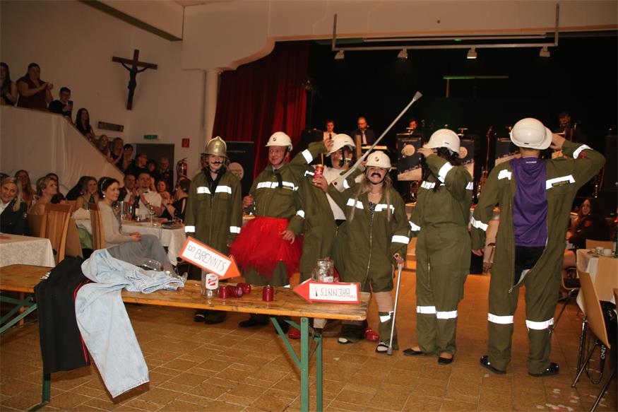Der „Opernball“ des Mittelburgenlands: Die Feuerwehren baten zum Tanz