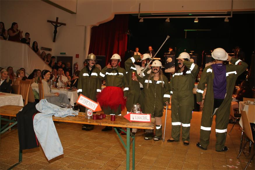 Der „Opernball“ des Mittelburgenlands: Die Feuerwehren baten zum Tanz