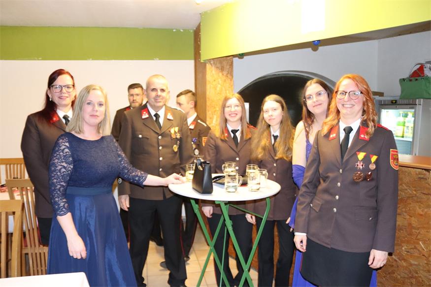 Der „Opernball“ des Mittelburgenlands: Die Feuerwehren baten zum Tanz