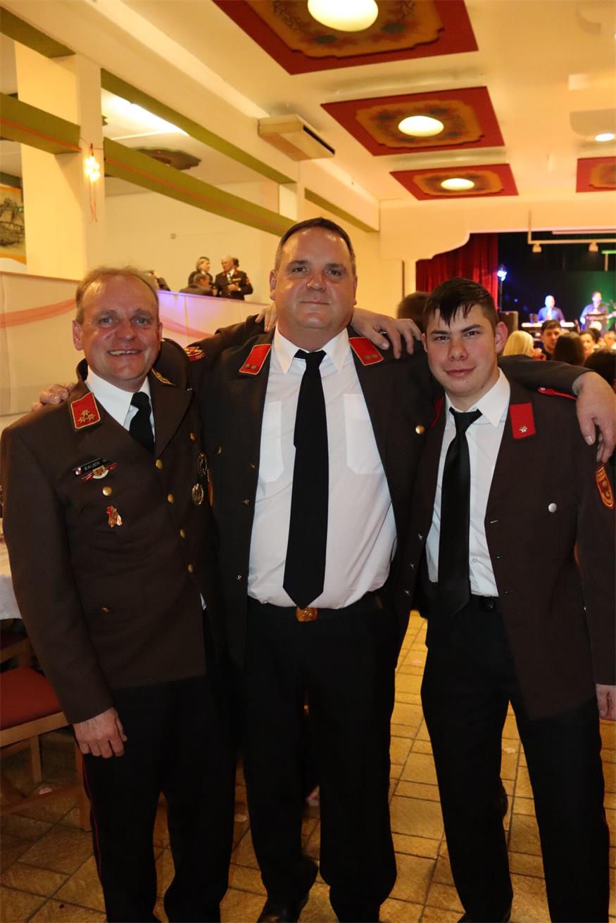 Der „Opernball“ des Mittelburgenlands: Die Feuerwehren baten zum Tanz