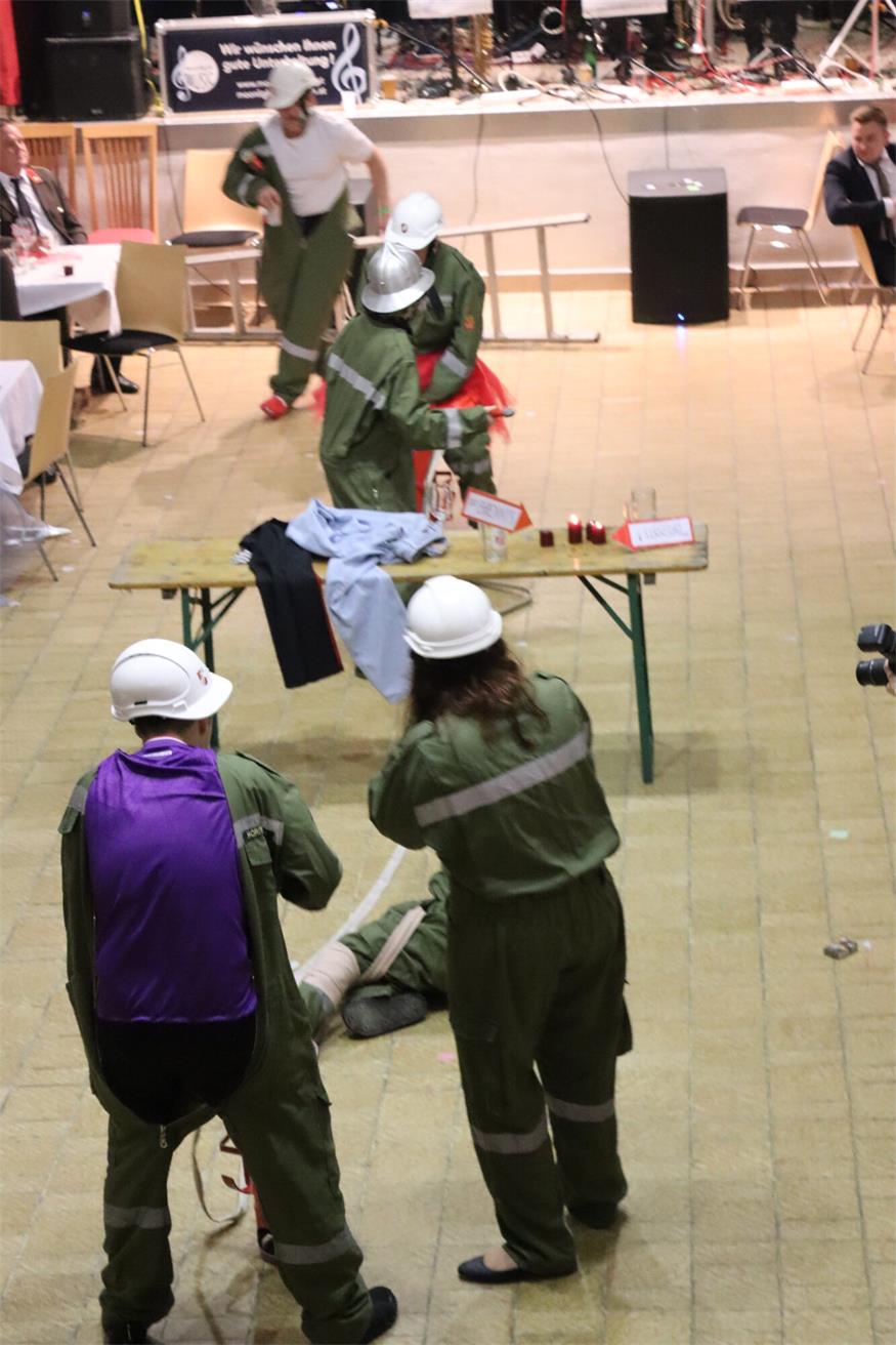 Der „Opernball“ des Mittelburgenlands: Die Feuerwehren baten zum Tanz