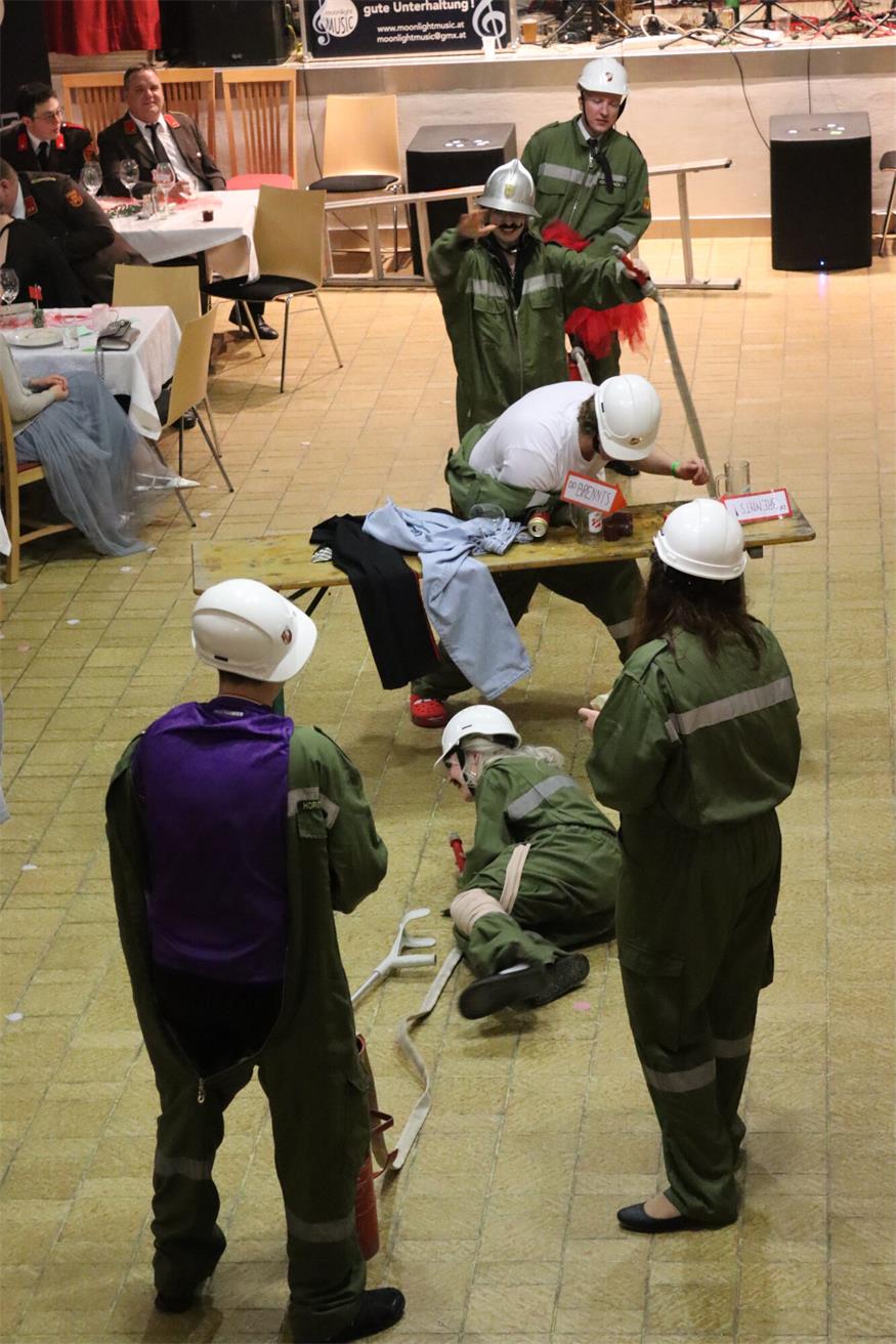 Der „Opernball“ des Mittelburgenlands: Die Feuerwehren baten zum Tanz