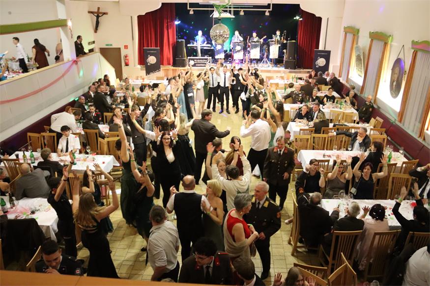 Der „Opernball“ des Mittelburgenlands: Die Feuerwehren baten zum Tanz