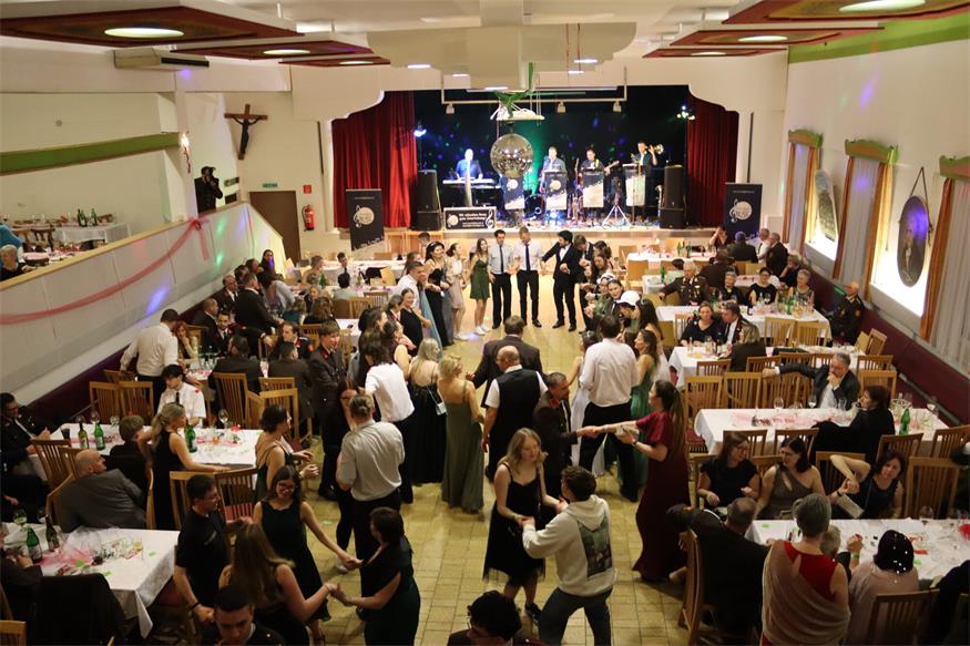 Der „Opernball“ des Mittelburgenlands: Die Feuerwehren baten zum Tanz