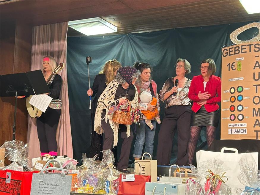 Volles Haus beim Neusiedler Frauenfasching
