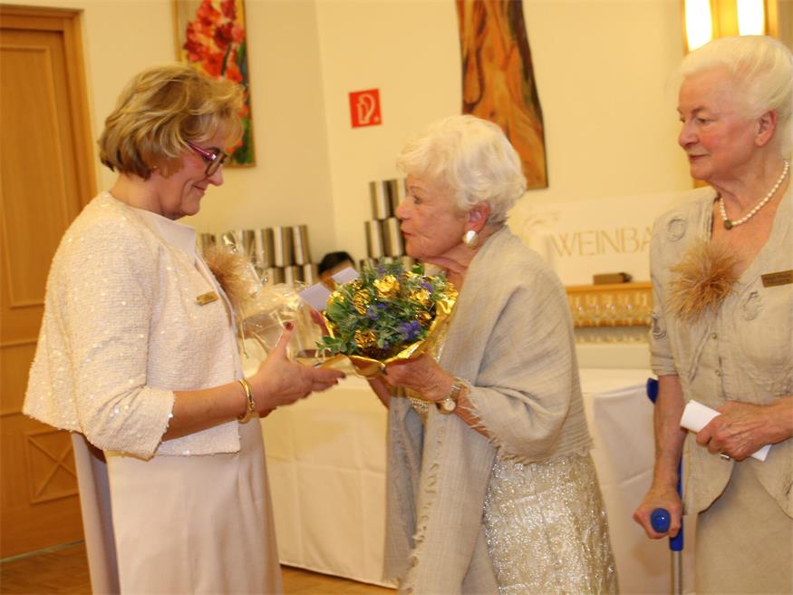 „Golden Girls“: Schwestern vom Soroptimistclub feierten 50er