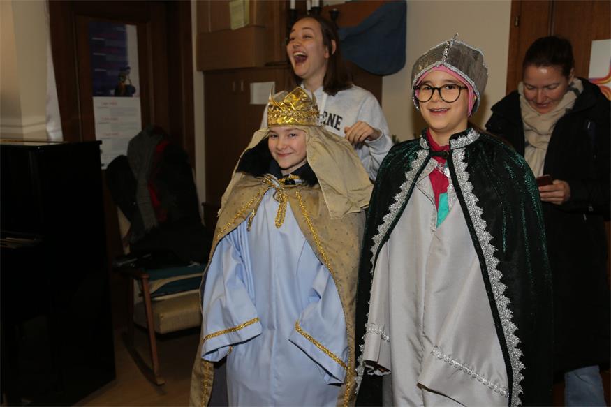 Bunte Gewänder und große Herzen: Die Sternsinger machen sich  bereit