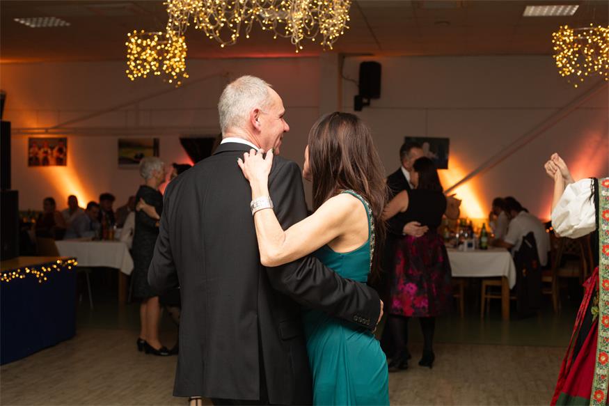 Der Tanzboden bebt beim kroatischen Ball in Neudorf