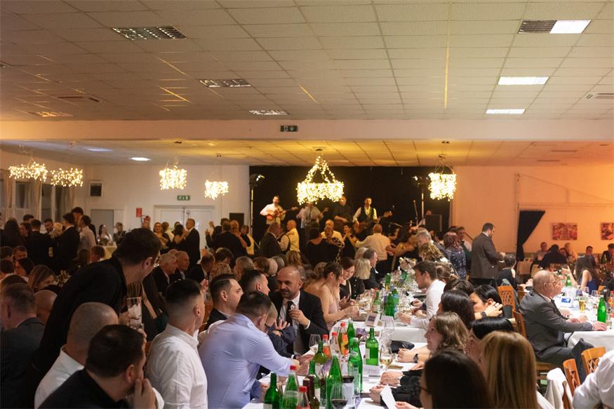 Der Tanzboden bebt beim kroatischen Ball in Neudorf