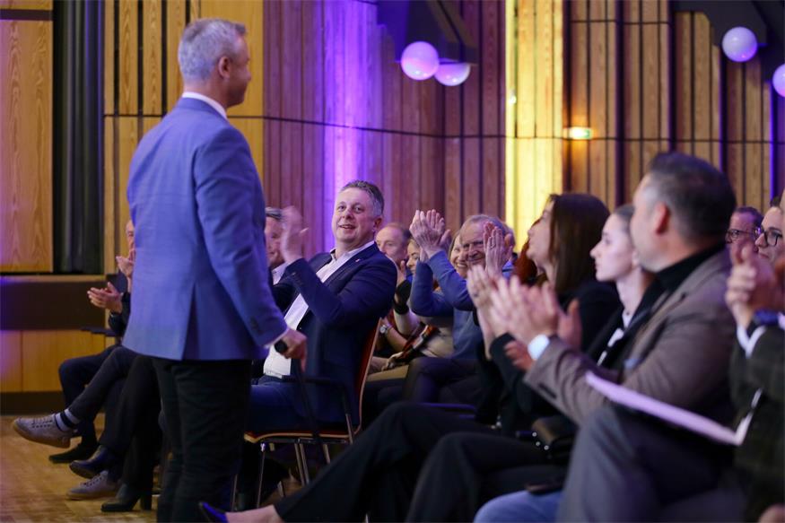 Standing Ovations für Norbert Hofer