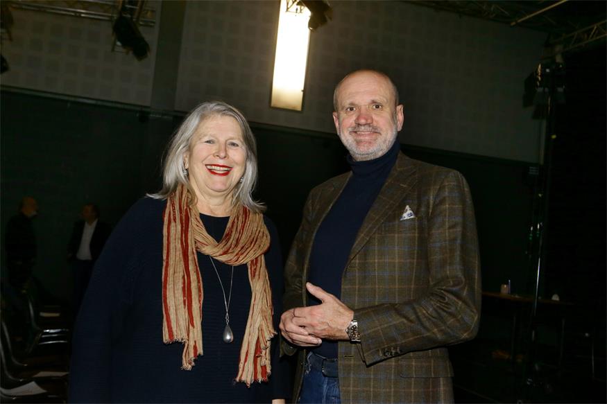 „Aufdecken!“ feierte im Offenen Haus Oberwart Premiere
