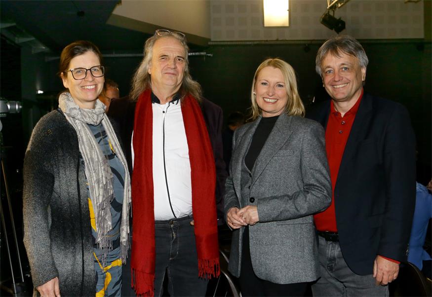 „Aufdecken!“ feierte im Offenen Haus Oberwart Premiere