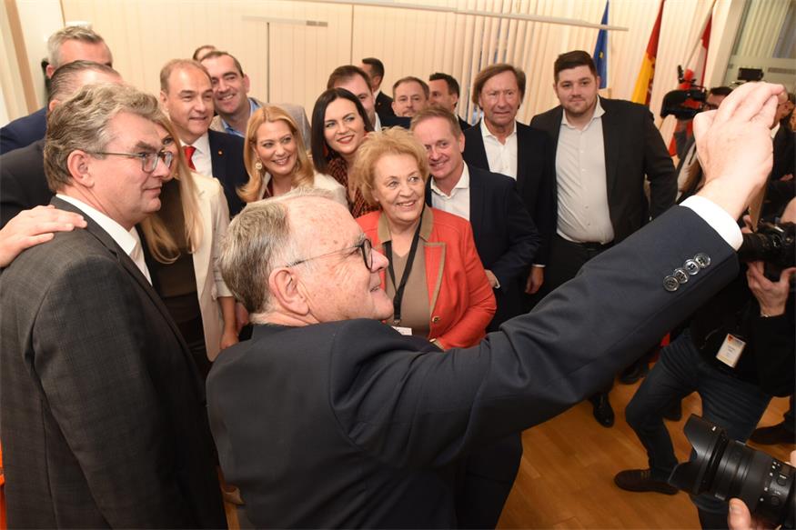 So reagieren die Parteien auf das Wahlergebnis