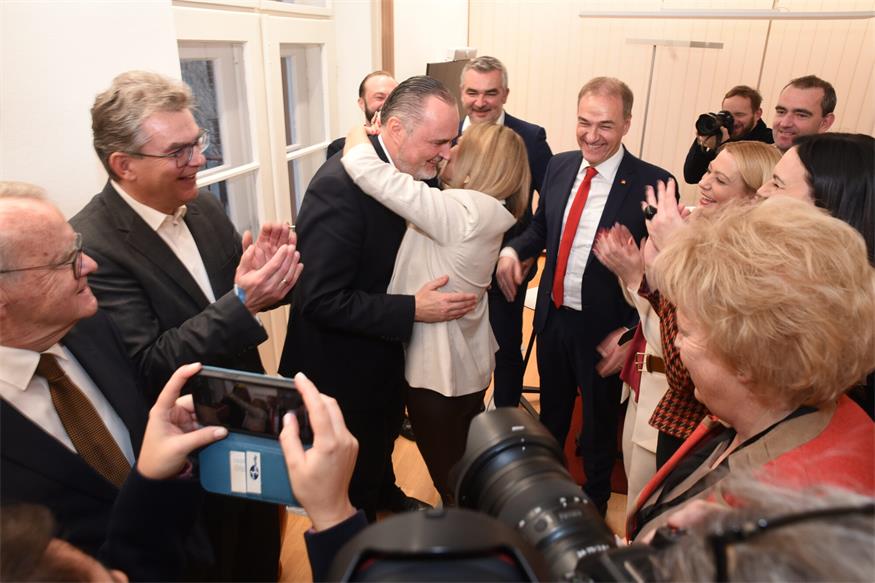 So reagieren die Parteien auf das Wahlergebnis