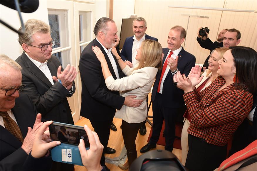 So reagieren die Parteien auf das Wahlergebnis