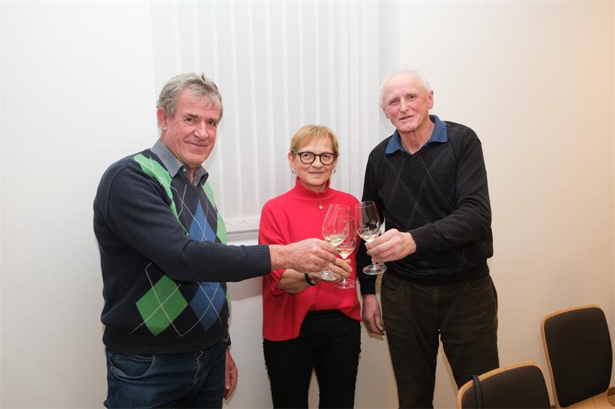Halbturn lud zur Ortsweinkost