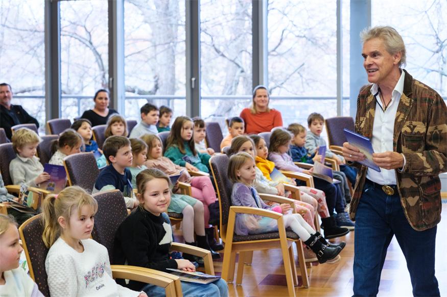 Thomas Brezina las für Volksschulkinder