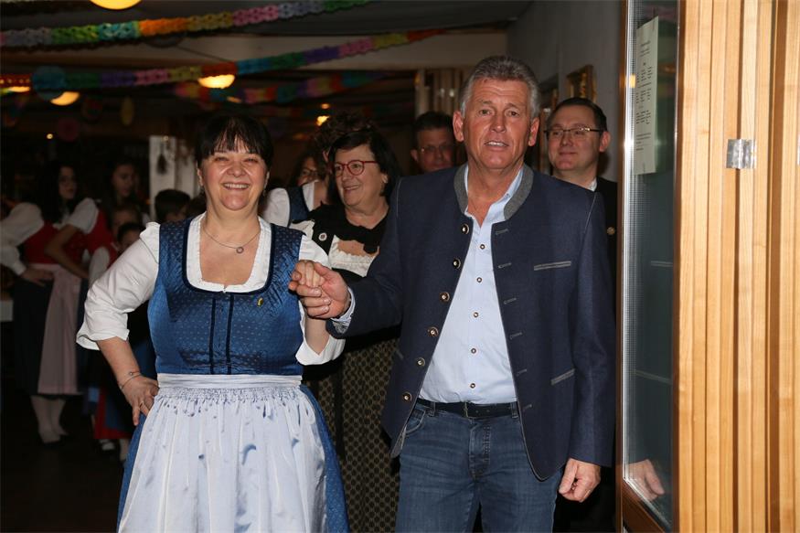 Neusiedl am See: Dirndl, Tanz und jede Menge Spaß