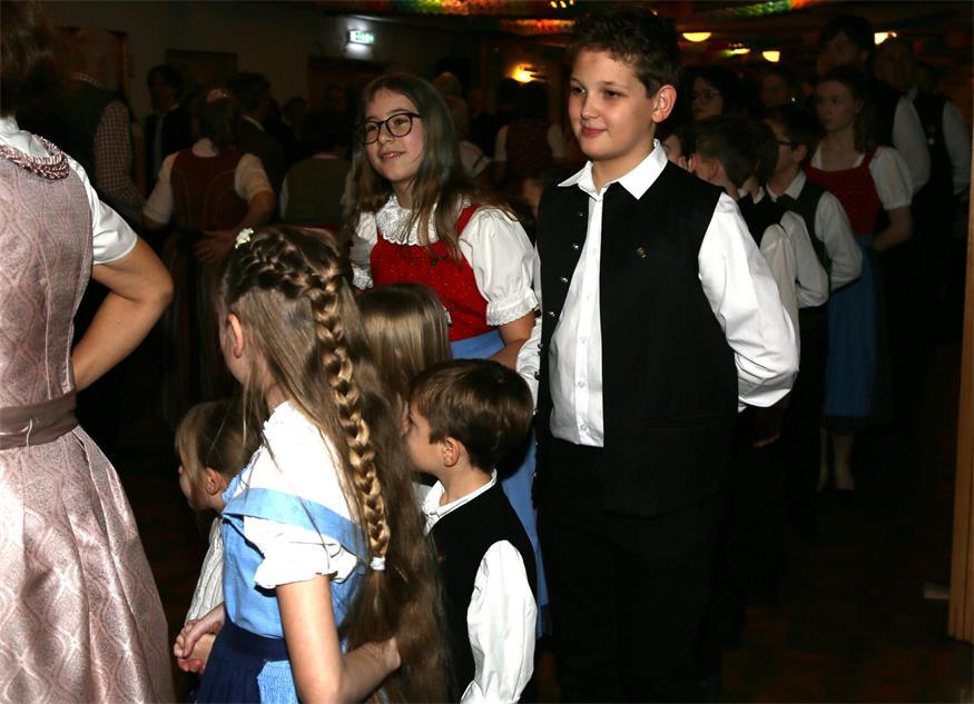 Neusiedl am See: Dirndl, Tanz und jede Menge Spaß