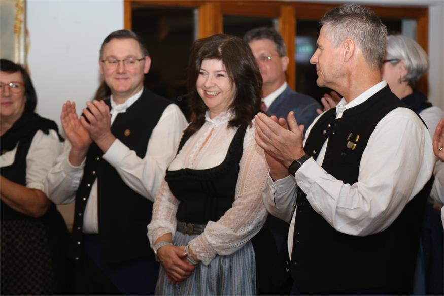 Neusiedl am See: Dirndl, Tanz und jede Menge Spaß
