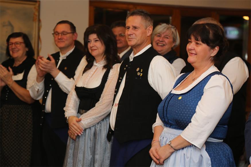 Neusiedl am See: Dirndl, Tanz und jede Menge Spaß