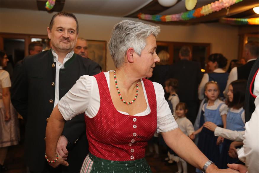 Neusiedl am See: Dirndl, Tanz und jede Menge Spaß