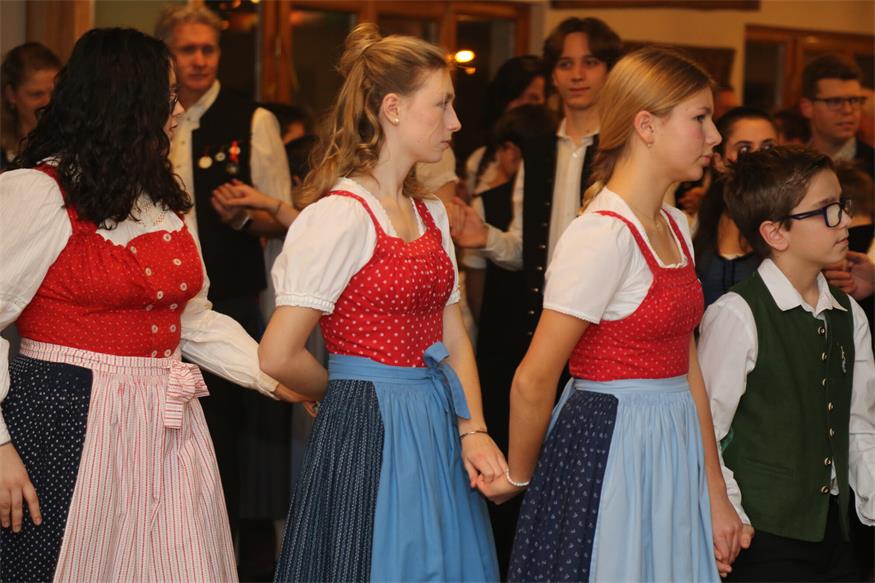 Neusiedl am See: Dirndl, Tanz und jede Menge Spaß