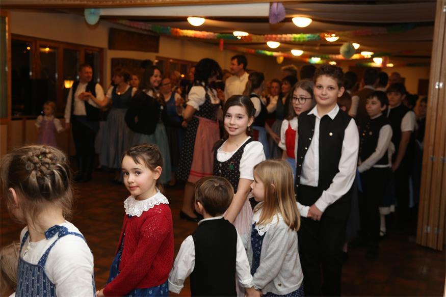 Neusiedl am See: Dirndl, Tanz und jede Menge Spaß