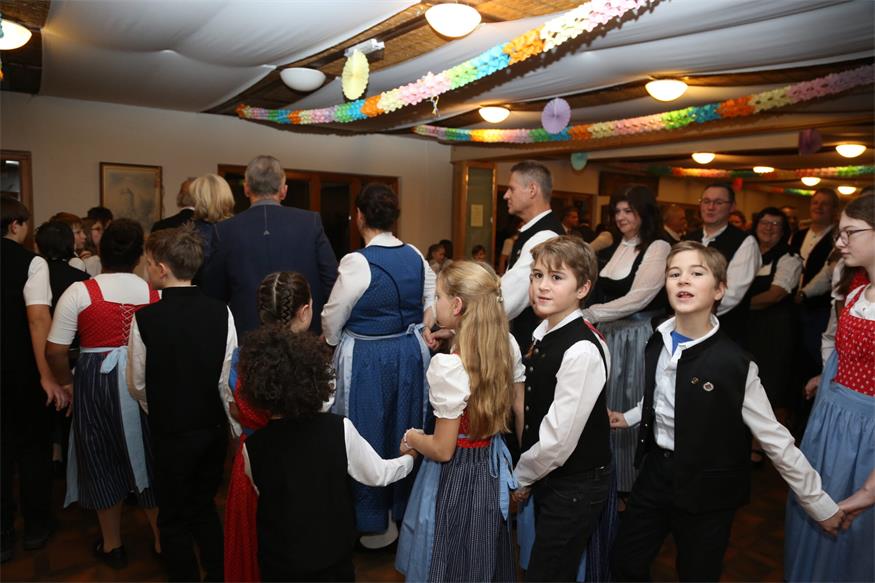 Neusiedl am See: Dirndl, Tanz und jede Menge Spaß