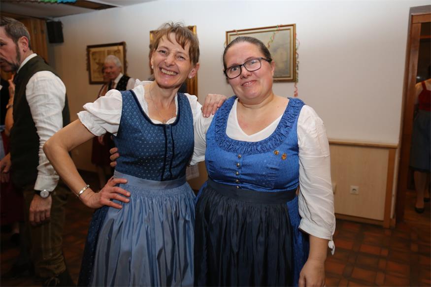 Neusiedl am See: Dirndl, Tanz und jede Menge Spaß