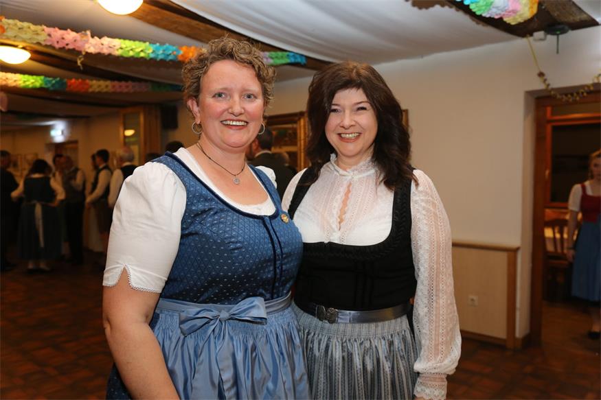 Neusiedl am See: Dirndl, Tanz und jede Menge Spaß