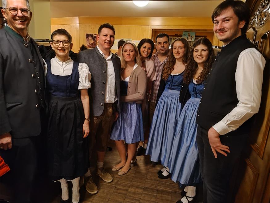 Neusiedl am See: Dirndl, Tanz und jede Menge Spaß