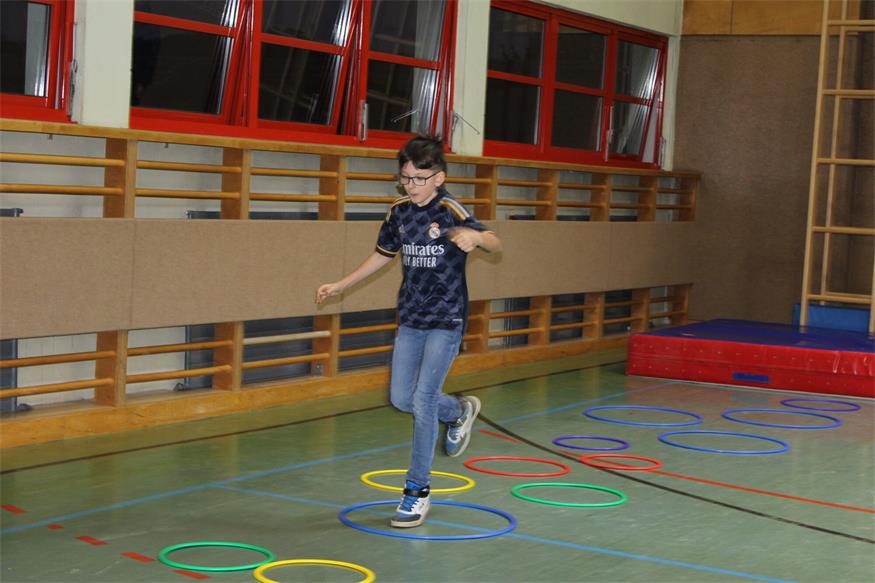 MS Oberpullendorf: Von heißen Experimenten bis zum Ninja-Parcours