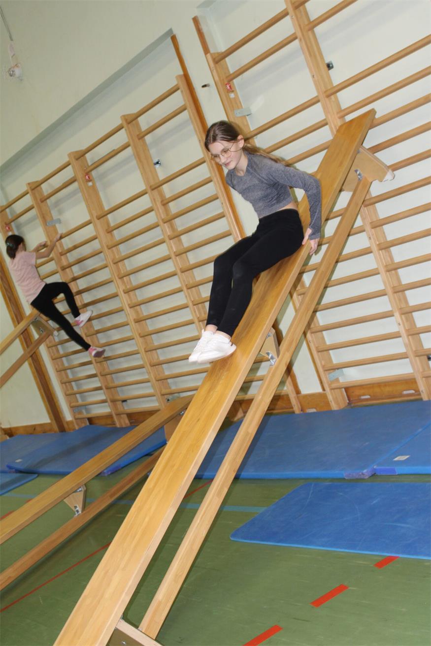 MS Oberpullendorf: Von heißen Experimenten bis zum Ninja-Parcours