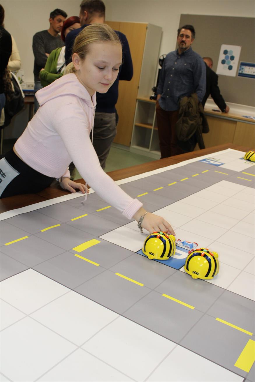 MS Oberpullendorf: Von heißen Experimenten bis zum Ninja-Parcours