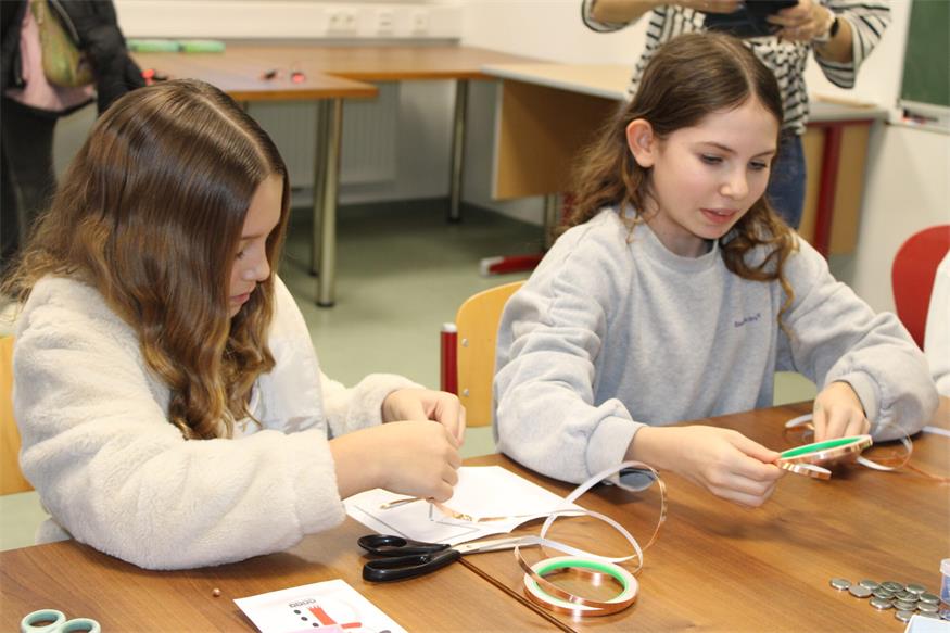 MS Oberpullendorf: Von heißen Experimenten bis zum Ninja-Parcours