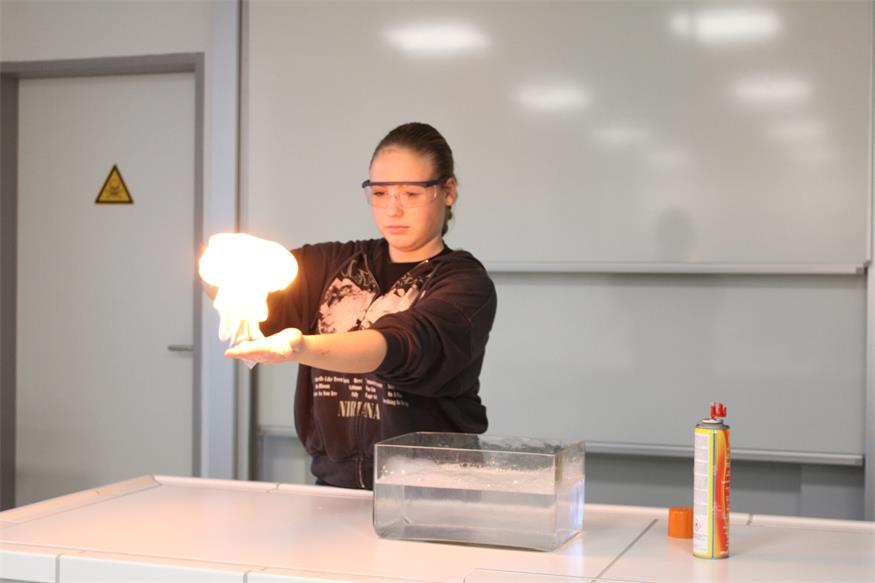 MS Oberpullendorf: Von heißen Experimenten bis zum Ninja-Parcours