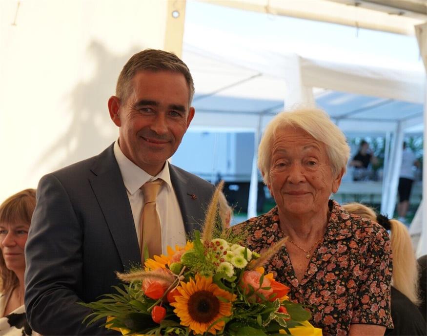 90 Jahre Stein Schwarz groß gefeiert