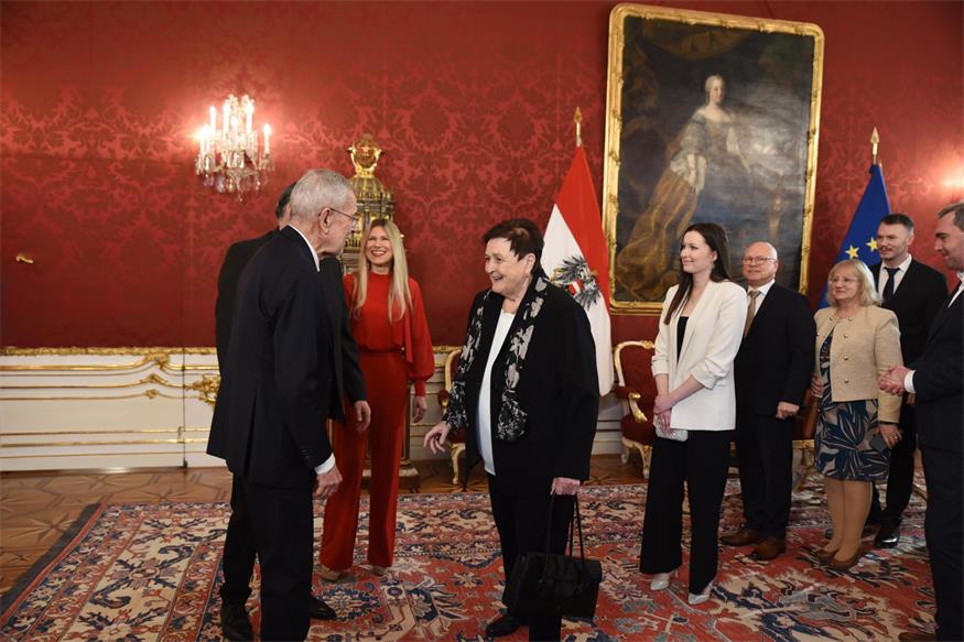 Angelobung: Doskozil bei Van der Bellen in der Hofburg
