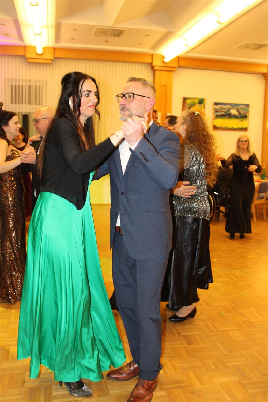 Gelungene Ballpremiere mit der Oberpullendorfer Krebslergilde