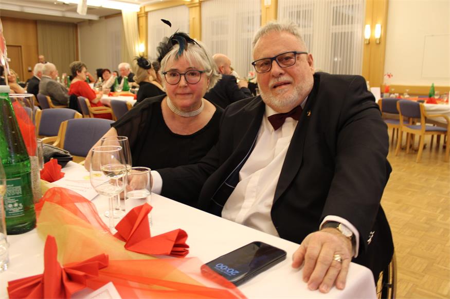 Gelungene Ballpremiere mit der Oberpullendorfer Krebslergilde