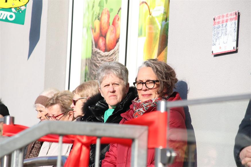 Hirm: „Unser Gschäft“ wurde nun eröffnet