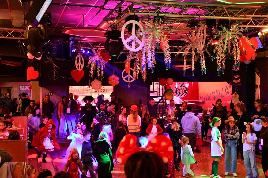 Kindermaskenball im Jazz Pub in Wiesen