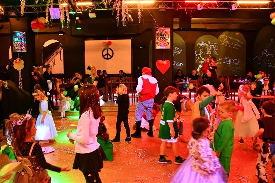 Kindermaskenball im Jazz Pub in Wiesen
