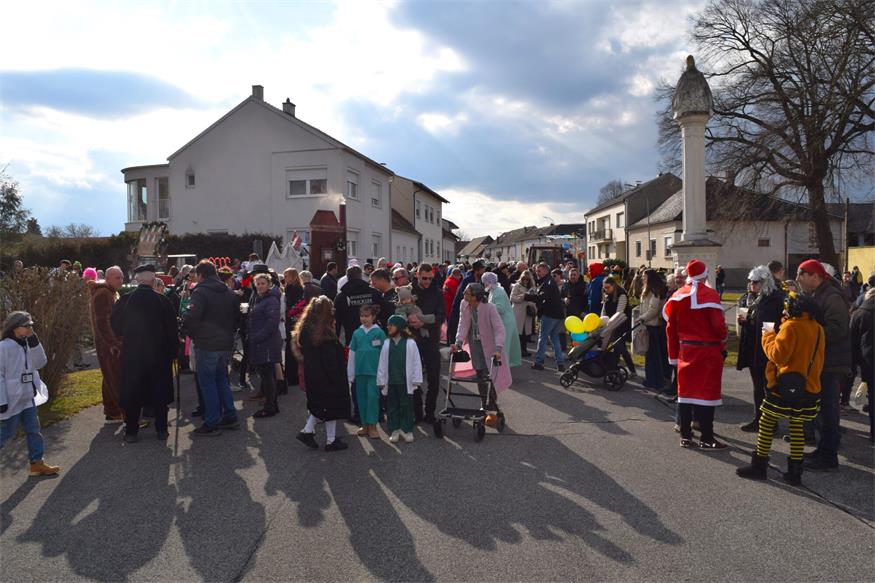 Bunter Faschingsrummel in Frankenau