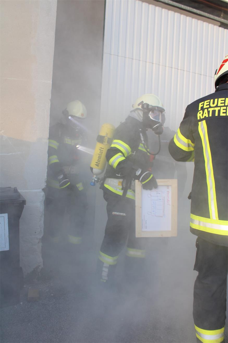 Übung mit 94 Feuerwehrleuten in Rattersdorf hat gut gefunkt