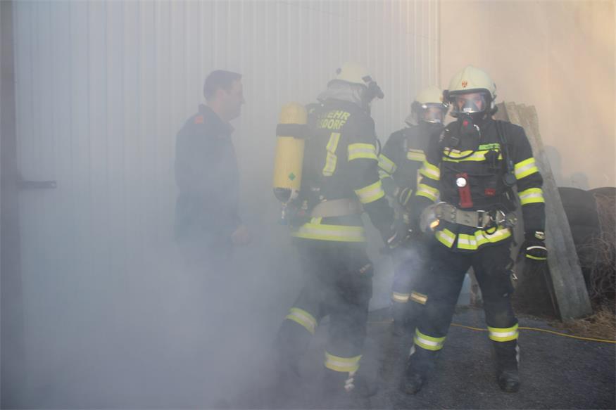 Übung mit 94 Feuerwehrleuten in Rattersdorf hat gut gefunkt