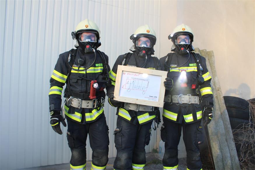 Übung mit 94 Feuerwehrleuten in Rattersdorf hat gut gefunkt