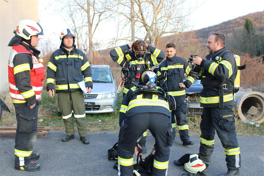 Übung mit 94 Feuerwehrleuten in Rattersdorf hat gut gefunkt